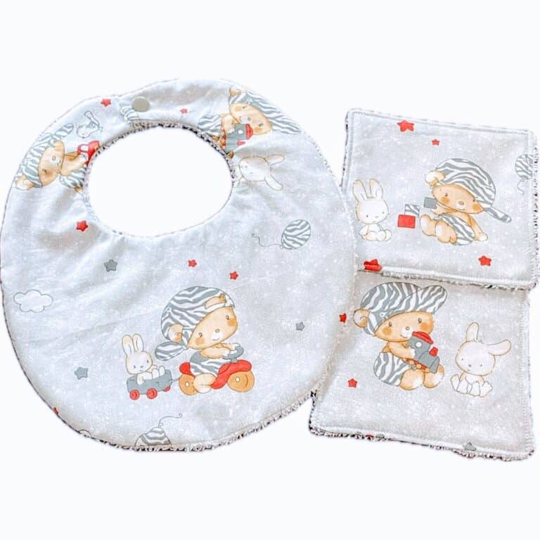 Bavoir ourson à vélo et  ses 2 lingettes assorties Ref: 151024